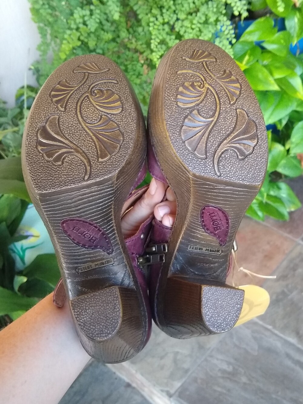 NWT BORN Tierney Platform Clog Sandals 8 Brand New - Picture 10 of 12